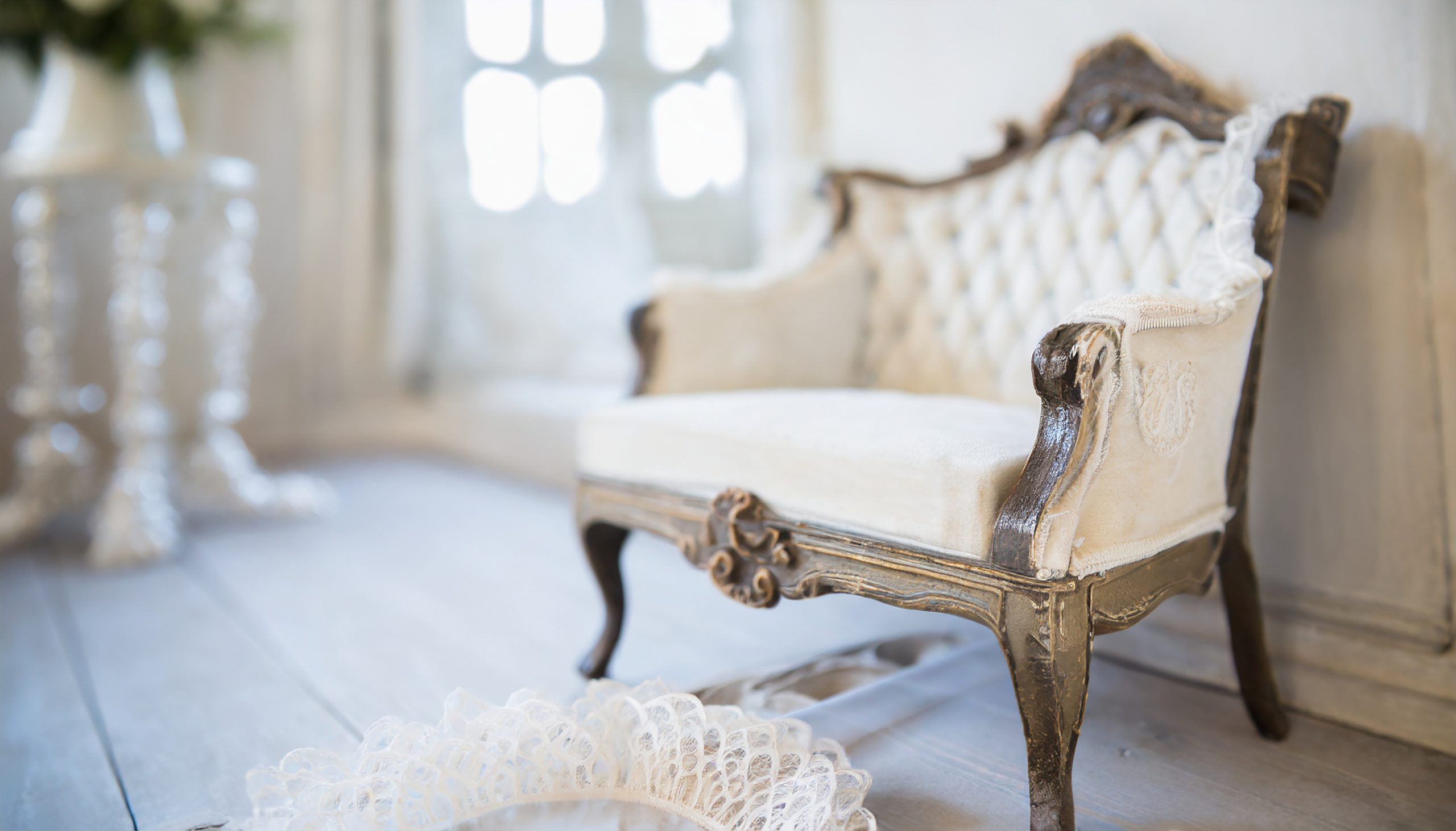 canape-luxe-tissu-bois